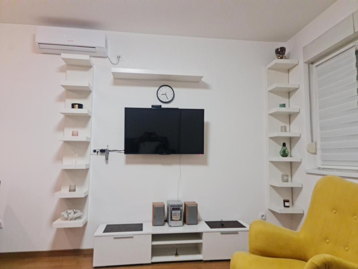 Apartamento Porodicno-Poslovni Udoban Stan Belgrado Exterior foto
