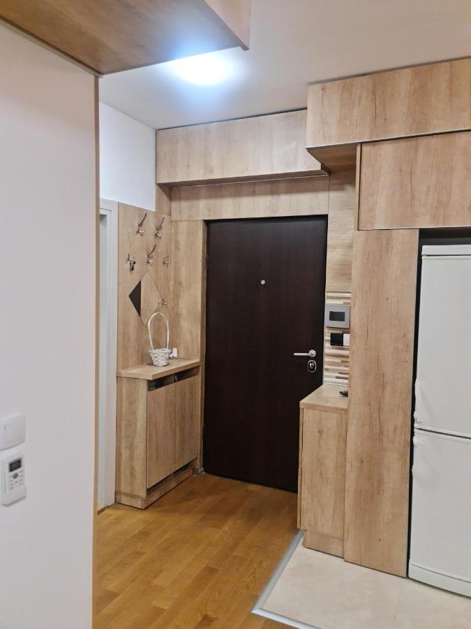 Apartamento Porodicno-Poslovni Udoban Stan Belgrado Exterior foto