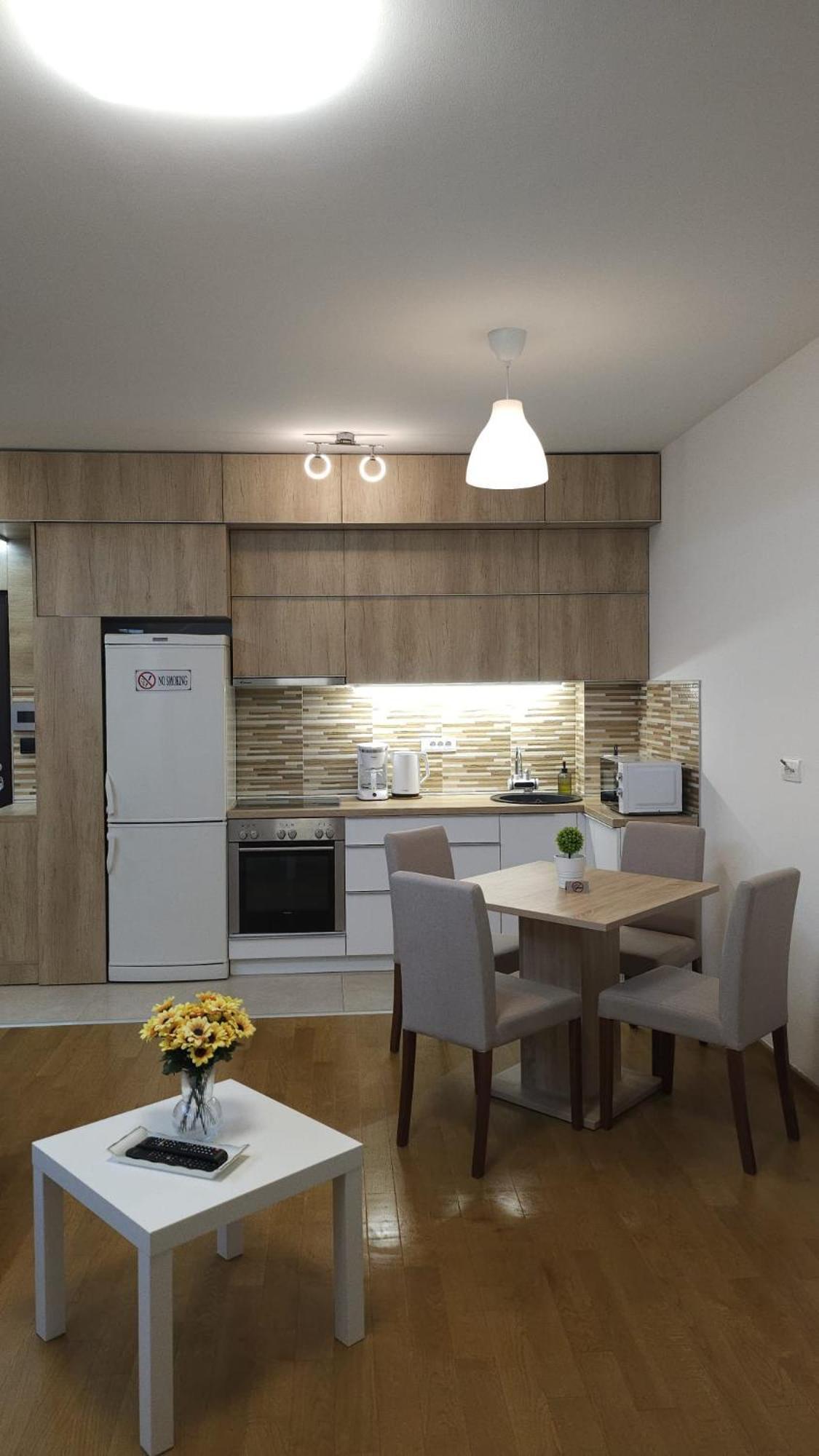 Apartamento Porodicno-Poslovni Udoban Stan Belgrado Exterior foto