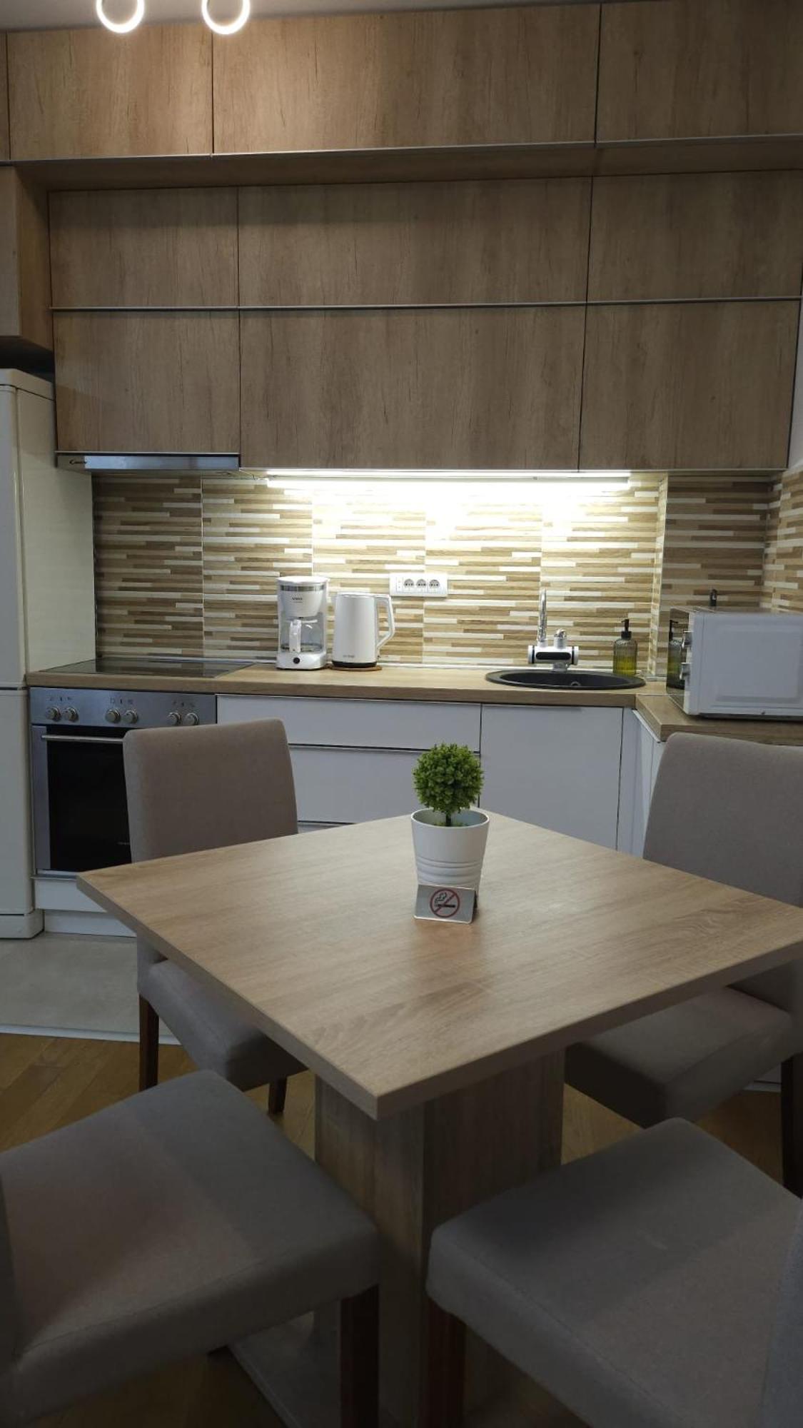 Apartamento Porodicno-Poslovni Udoban Stan Belgrado Exterior foto