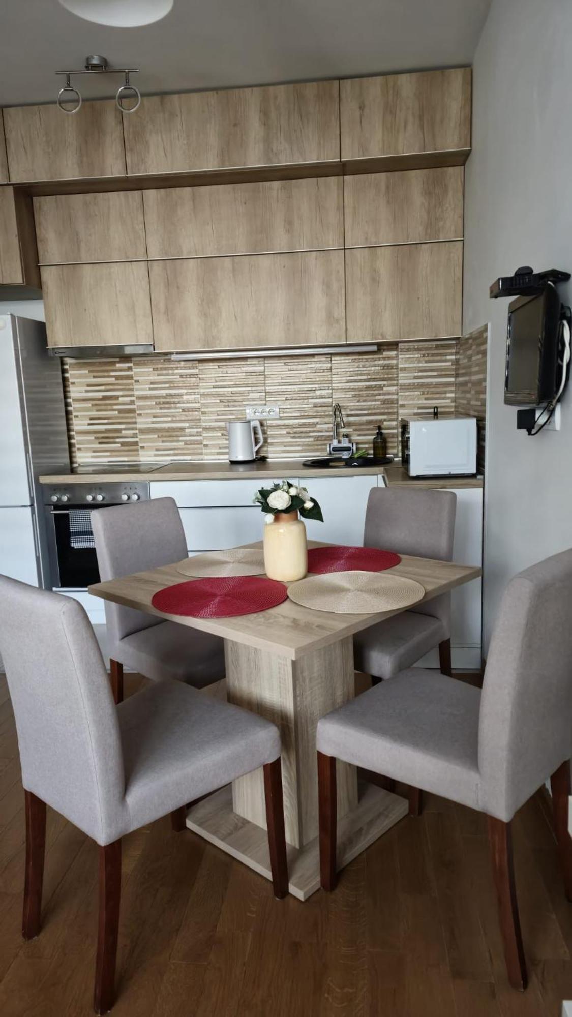 Apartamento Porodicno-Poslovni Udoban Stan Belgrado Exterior foto